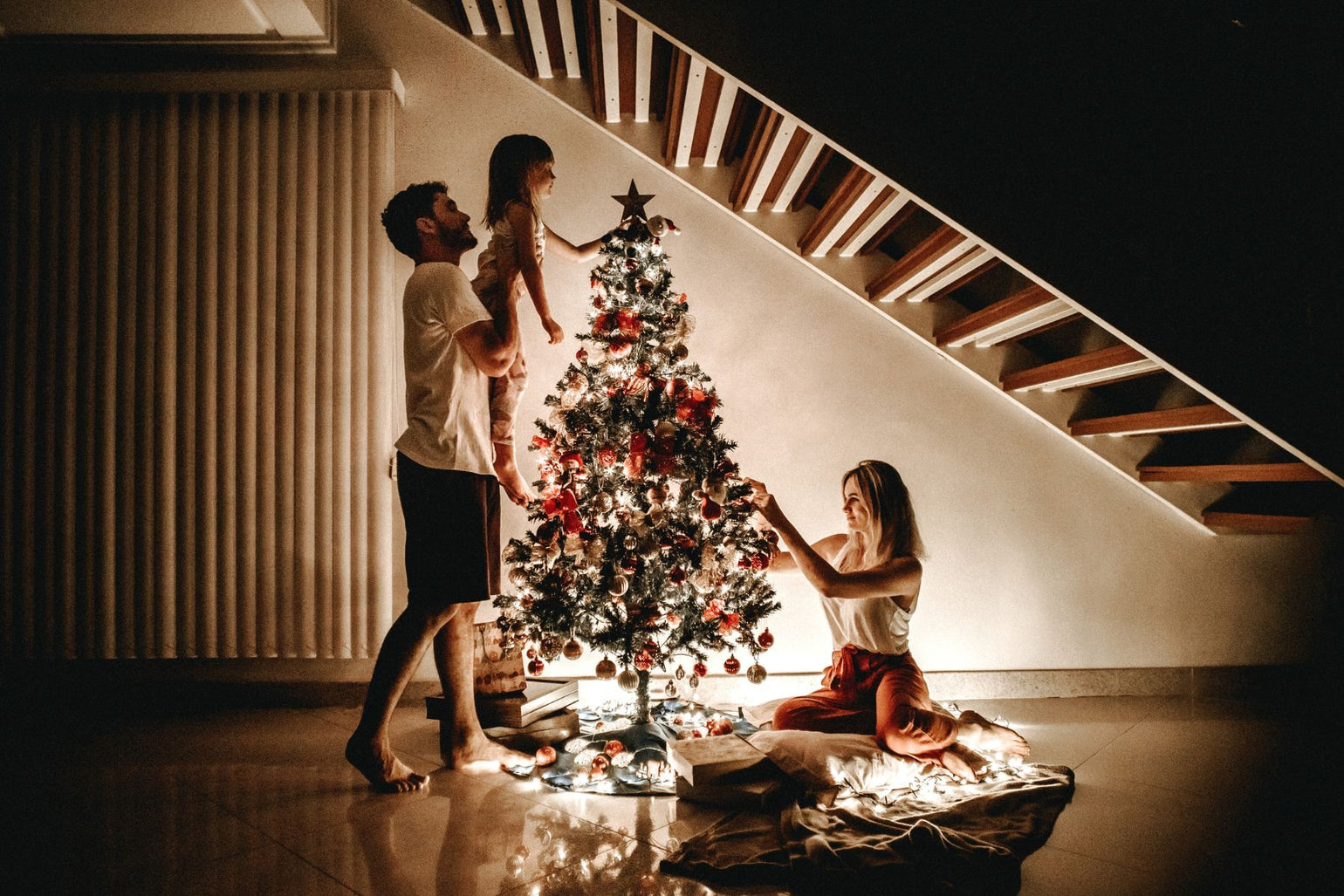 Christmas Photoshoot Ideas: Capturing Holiday Magic – Christmas In America