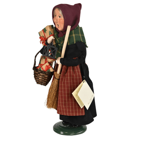 Befana Caroler Figurine, 13"