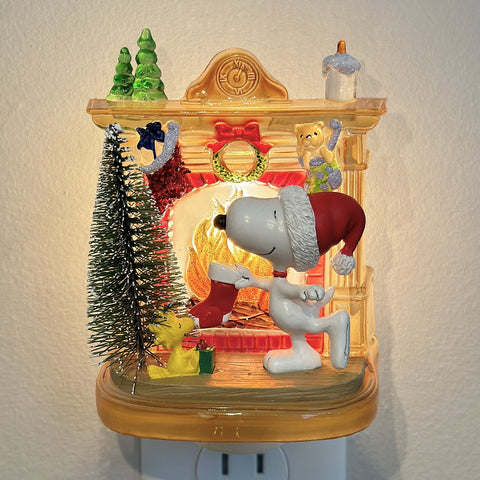 Lighted Fireplace Snoopy Night Light, 5.5"