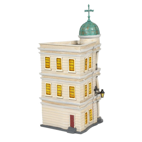 Harry Potter Village - Gringotts Bank Lighted Figurine, 10.16"