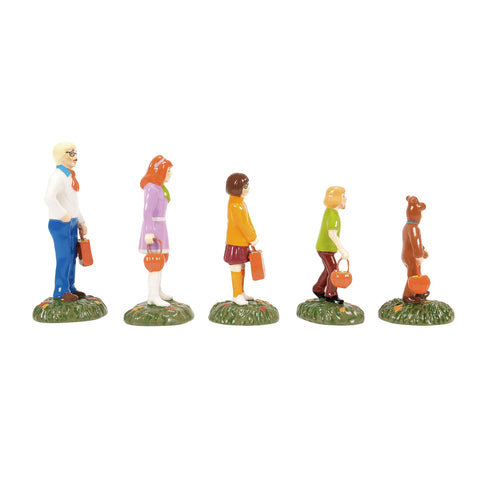 Snow Village Halloween - Scooby Doo Trick or Treaters Figurines, 3.35" (Set of 5)