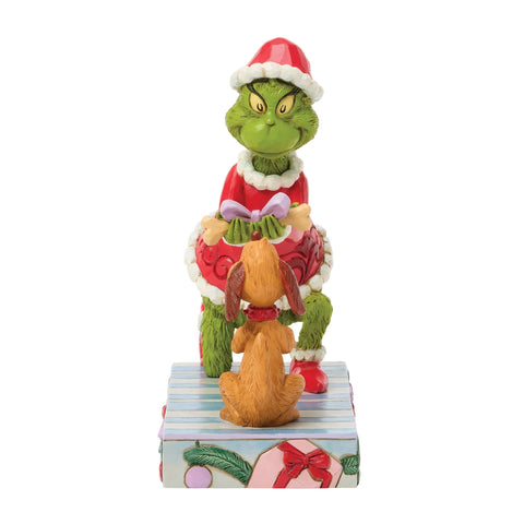 Jim Shore Grinch Giving Max a Bone Figurine, 6"