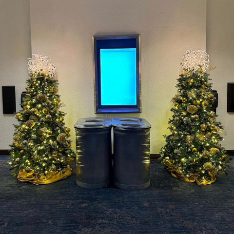 Pre-Owned Gold Decorated Greenery Package