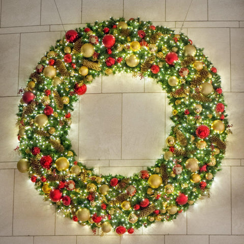 Pre-Owned XL Red & Gold Decorated Greenery Package