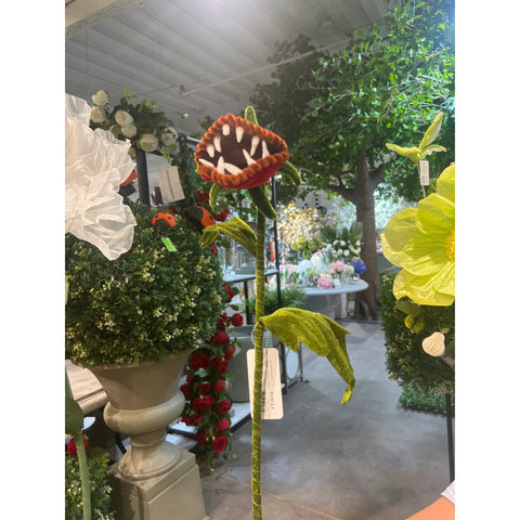 Venus Flytrap Spray, 23" (Red)