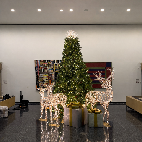 Large Blossom Deer, LED Lit (Warm White), 5'