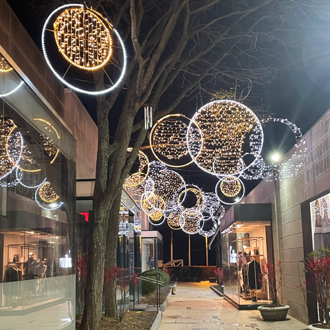 Large Circle Decoration 4, LED Lit (White/Warm White), 138"