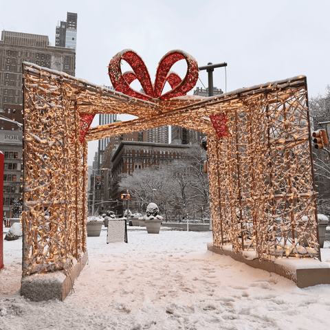 Weavering Gift Archway, LED Lit (Red/Gold), 10'11"