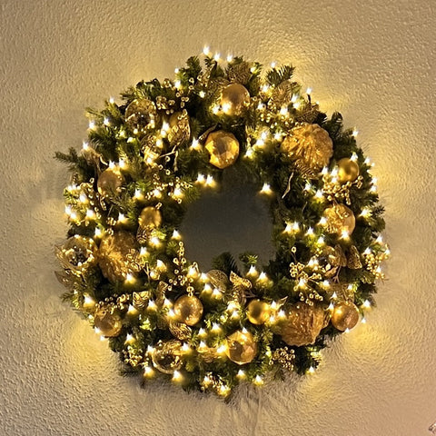 Pre-Owned Gold Decorated Greenery Package